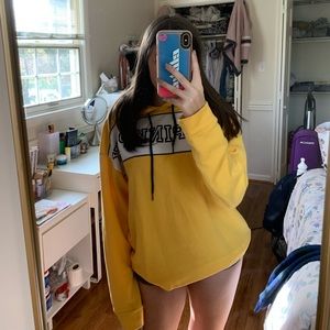 VS yellow sweatshirt
